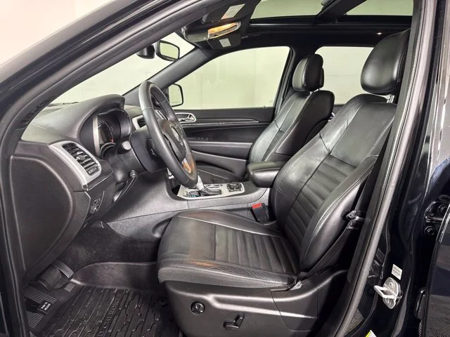 Certified Used 2018 Diamond Black Jeep Limited image 11