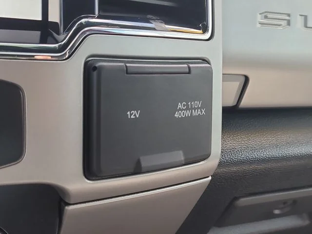Used 2022 Red Ford Lariat image 27