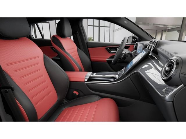 New 2027 MANUFAKTUR Cirrus Silver Magno Mercedes-Benz AMG® GLC 53 image 4