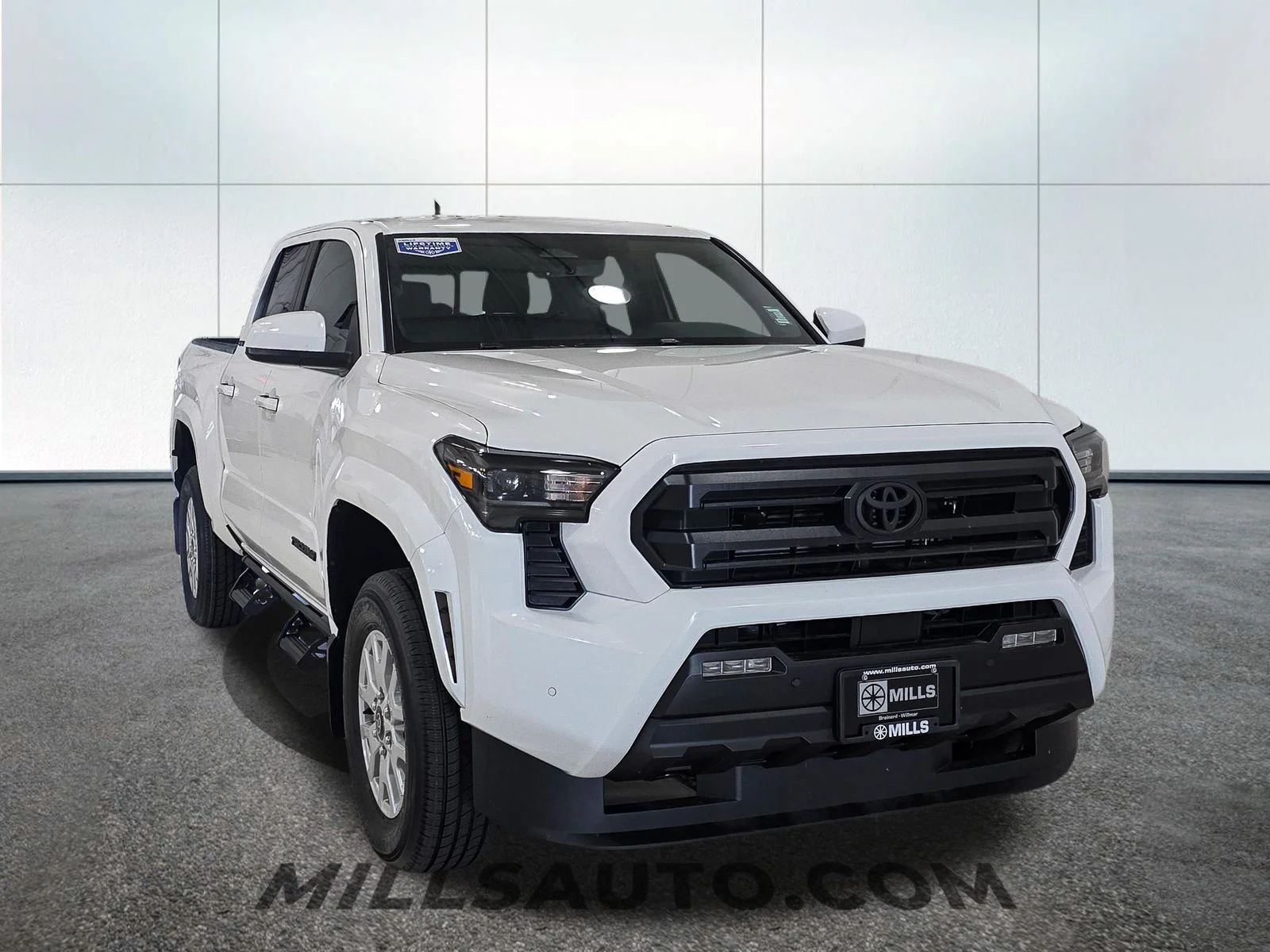2026 Toyota Tacoma SR5 - Photo 11