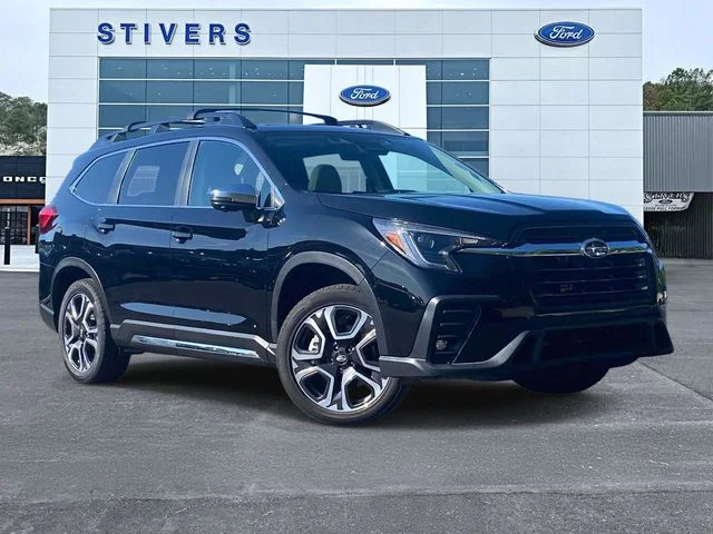 2023 Subaru Ascent Limited 7 Passenger's photo