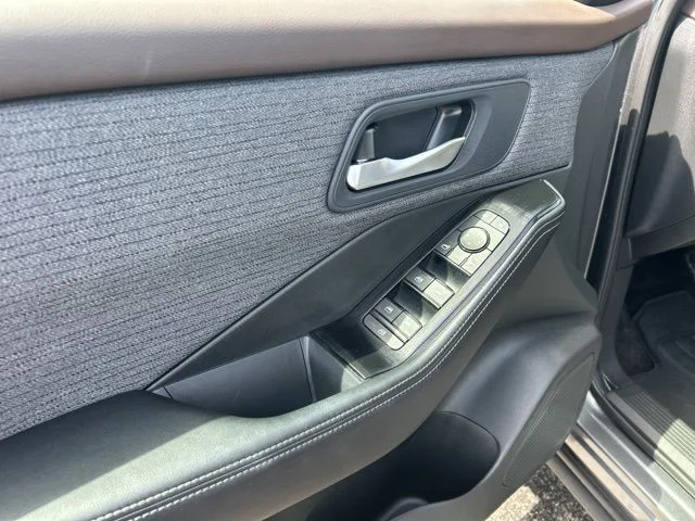 Used 2023 Gray Nissan SV image 25