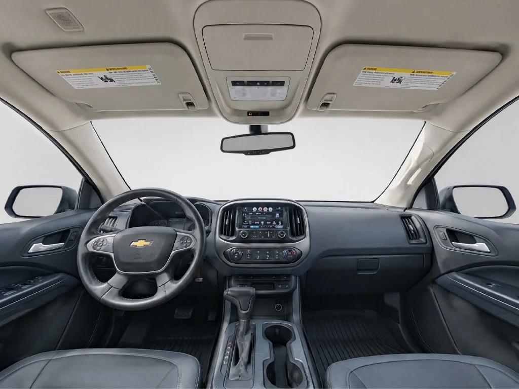 Used 2017 Black Chevrolet Z71 image 17