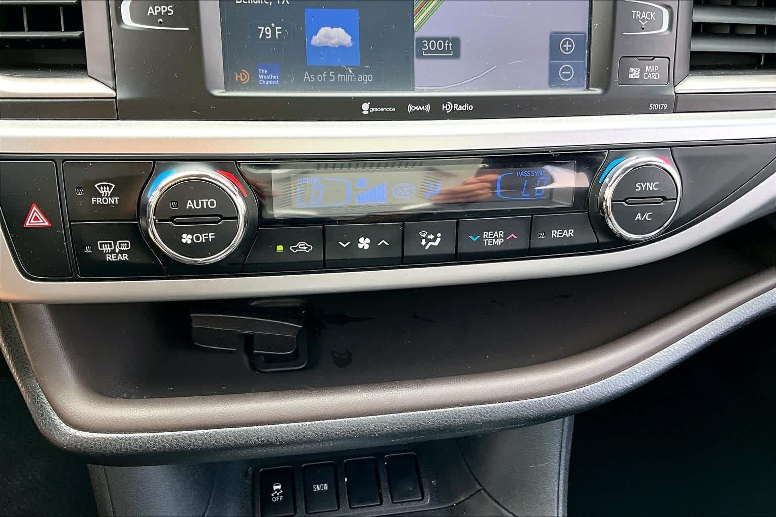 Used 2017 Midnight Black Metallic Toyota XLE image 31