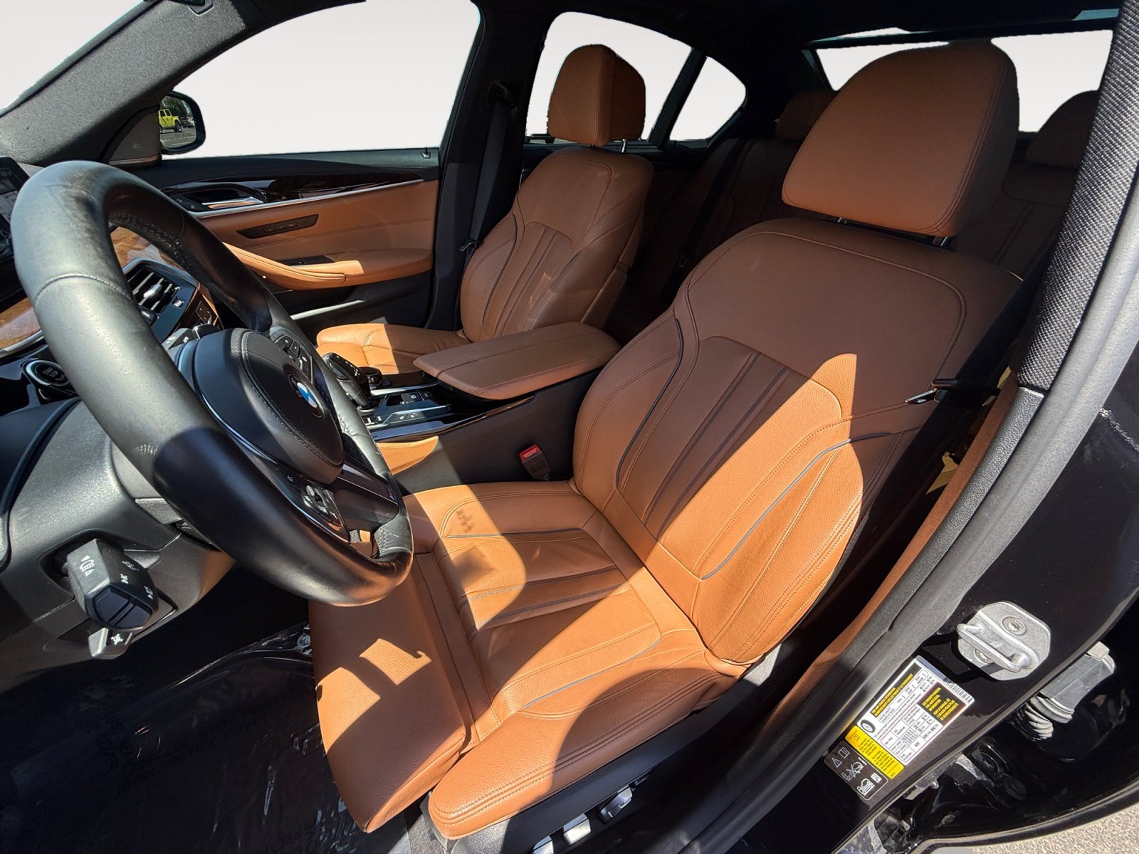 Used 2018 Carbon Black Metallic BMW M550i xDrive image 10