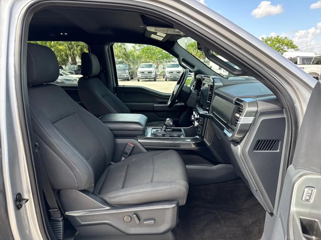 Certified Used 2022 Silver Ford XLT image 29