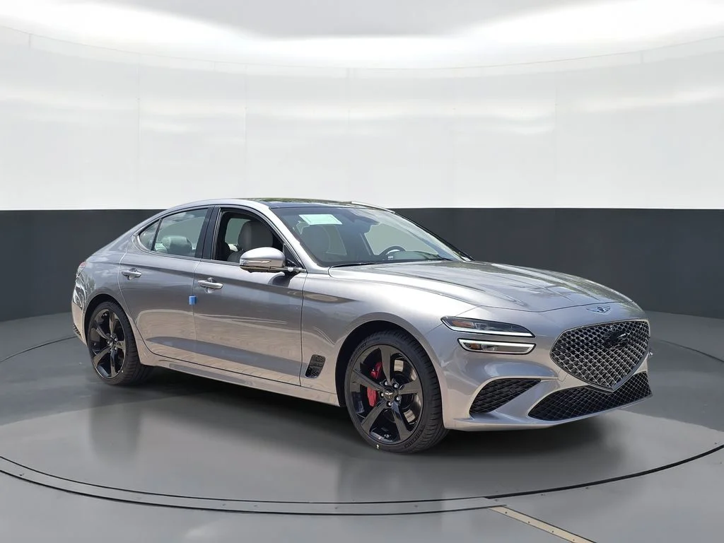 New 2026 Silver Genesis 3.3T Sport Prestige image 2