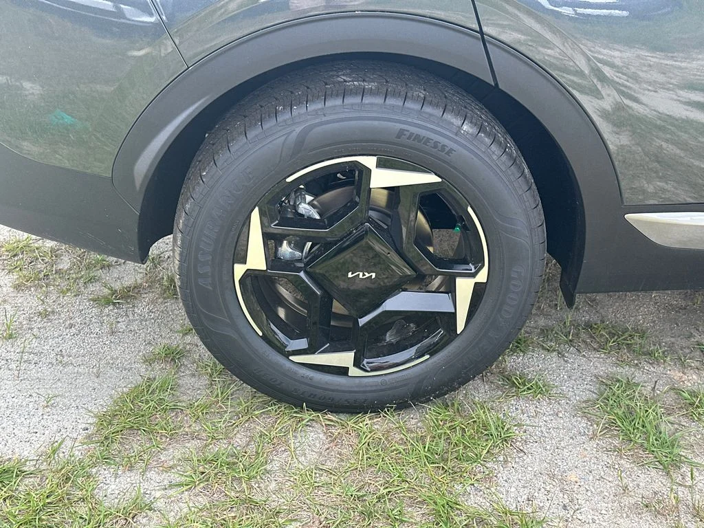 New 2026 Gray Kia EX image 17
