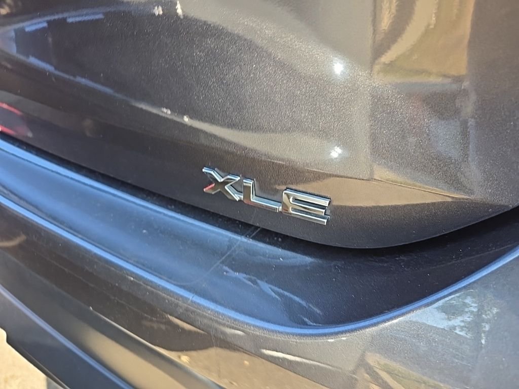 Used 2021 Gray Toyota XLE image 7
