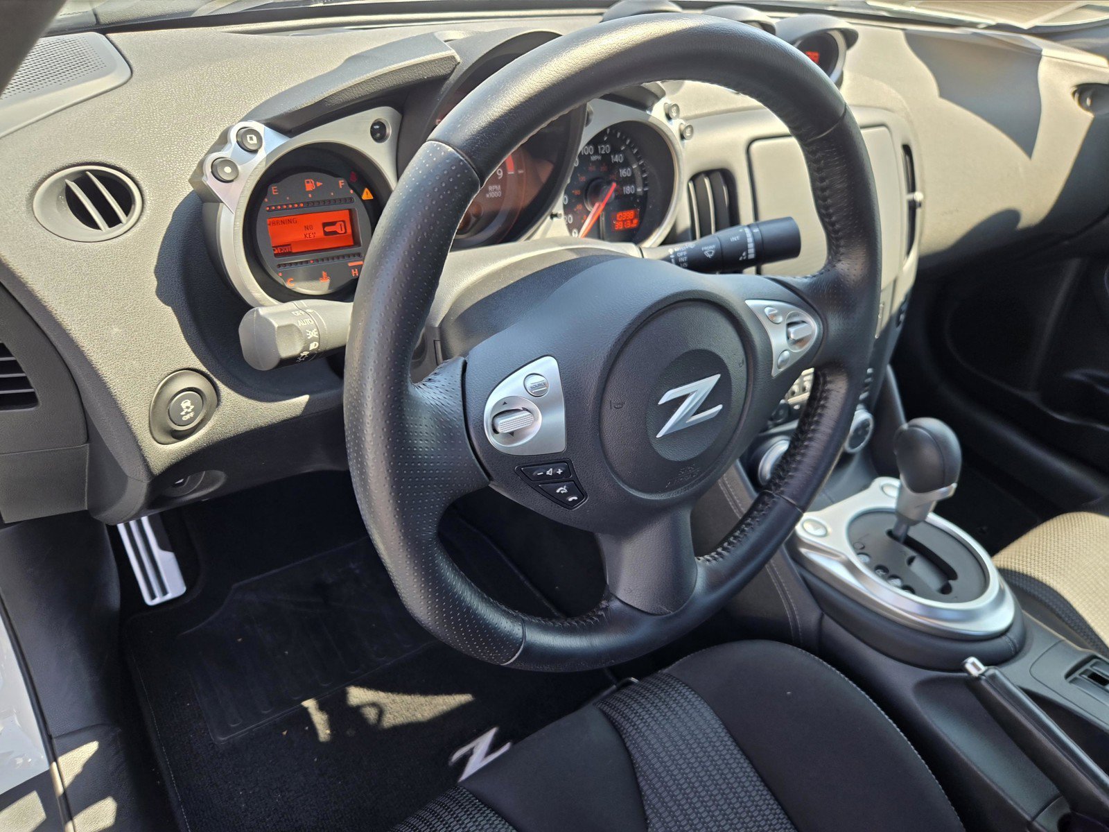 Used 2020 Pearl White Tricoat Nissan  image 19