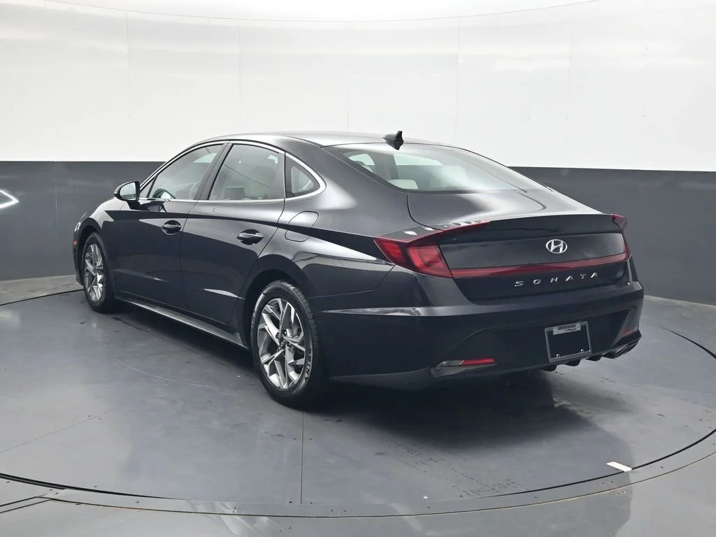 Used 2023 Blue Hyundai SEL image 6