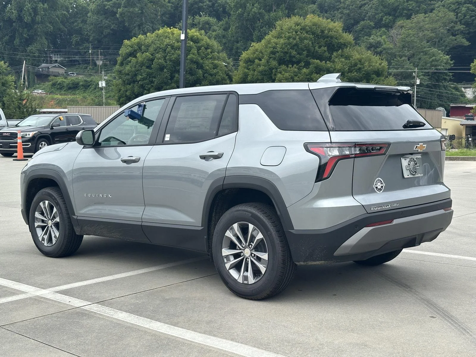 2027 Chevrolet Equinox LT - Photo 5