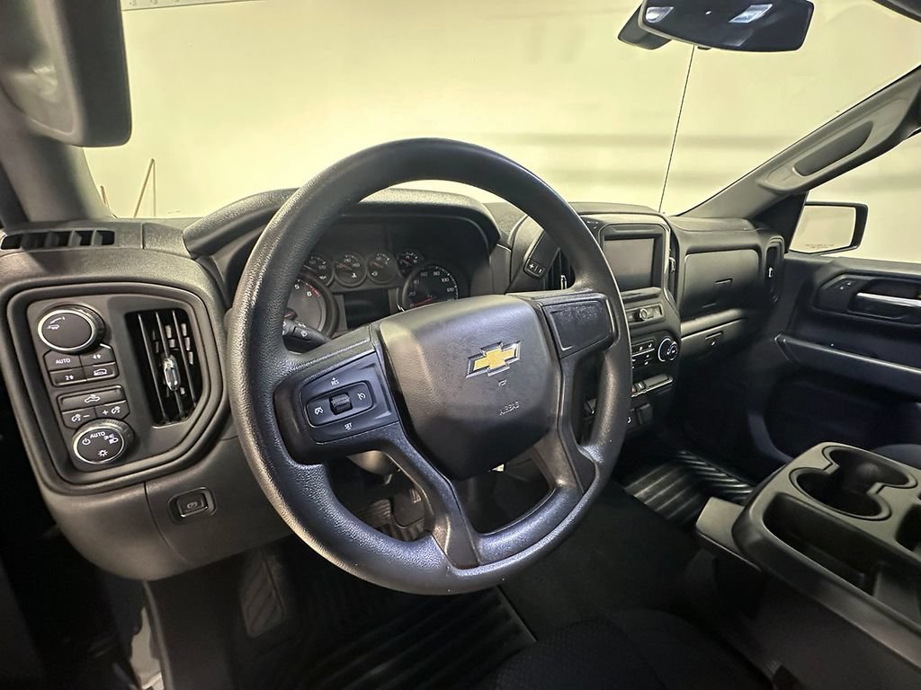Used 2020 SHADOW GRAY METALLIC Chevrolet Custom image 20