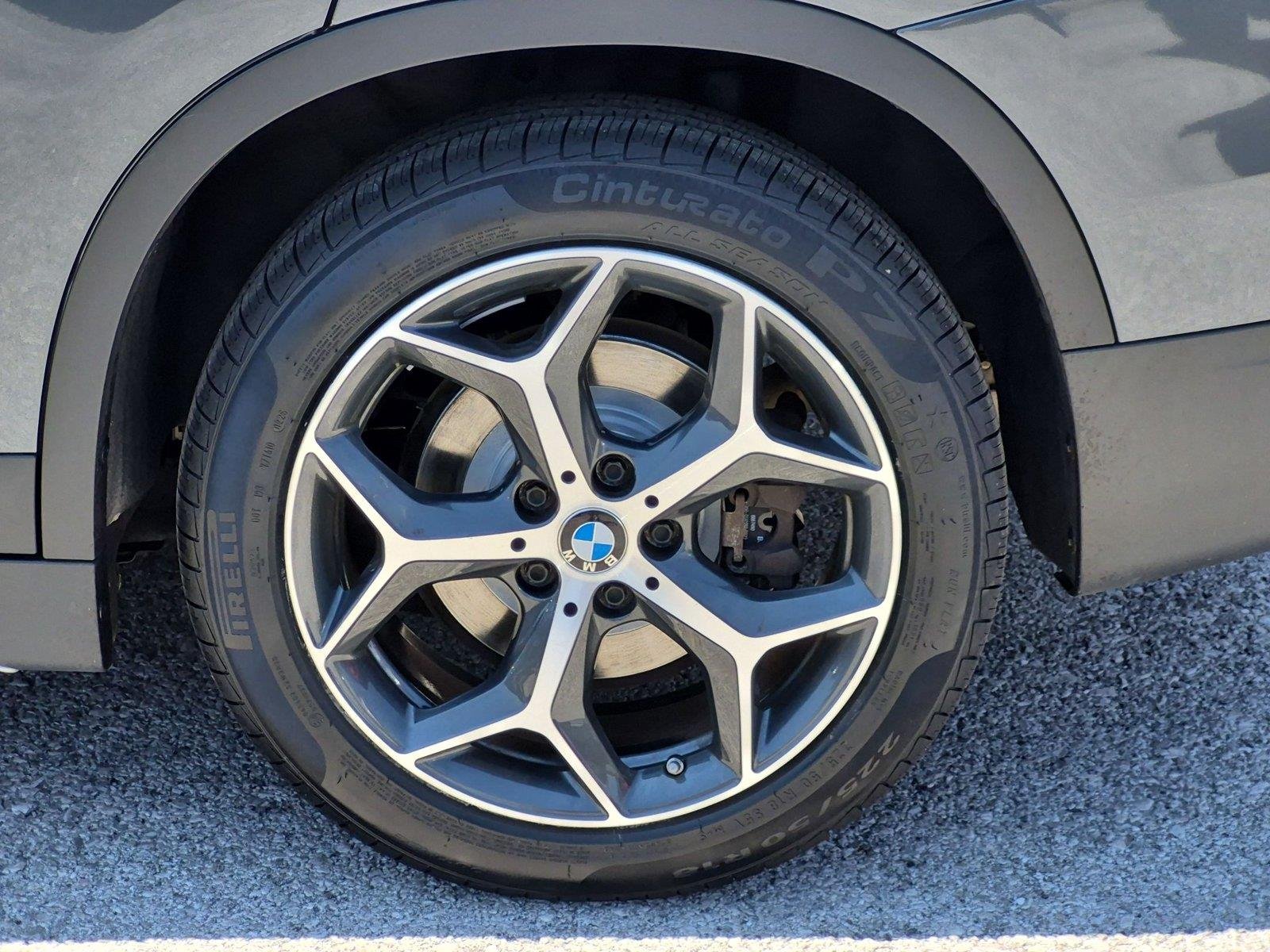 Used 2018 Mineral Gray Metallic BMW xDrive28i image 11
