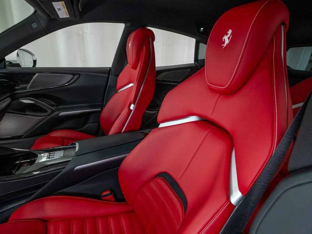 2025 Ferrari Purosangue Base - Photo 16