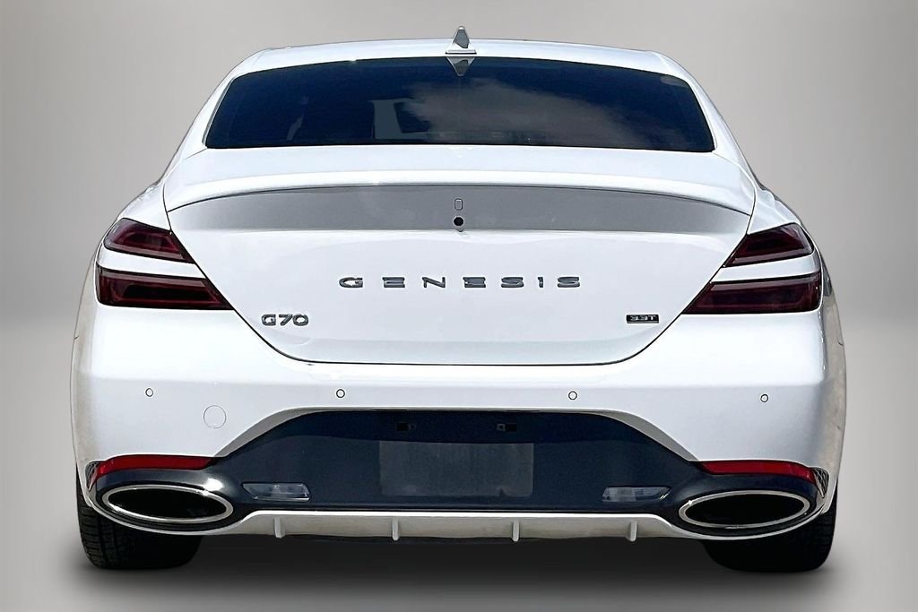 Used 2023 White Genesis 3.3T image 6
