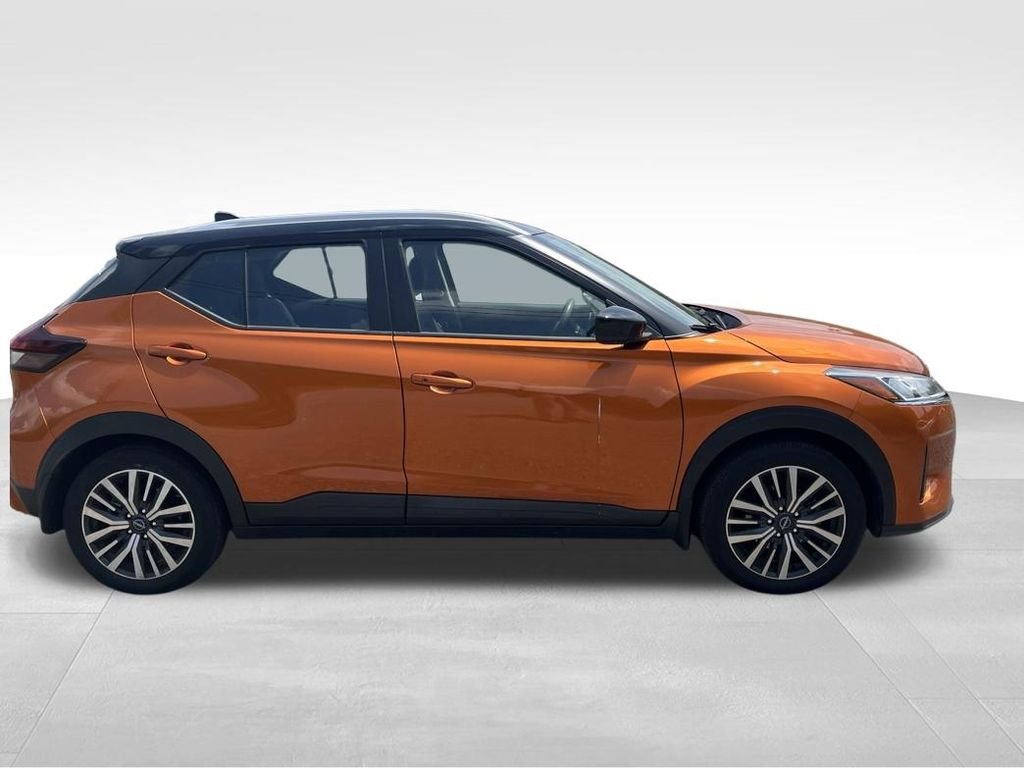 Used 2023 Orange Nissan SV image 20
