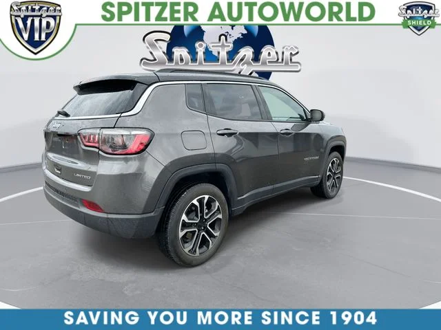 Used 2024 Metallic Jeep Limited image 9
