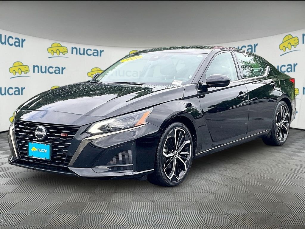 Used 2024 Black Nissan 2.5 SR image 3