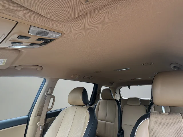 Used 2020 Black Kia EX image 19