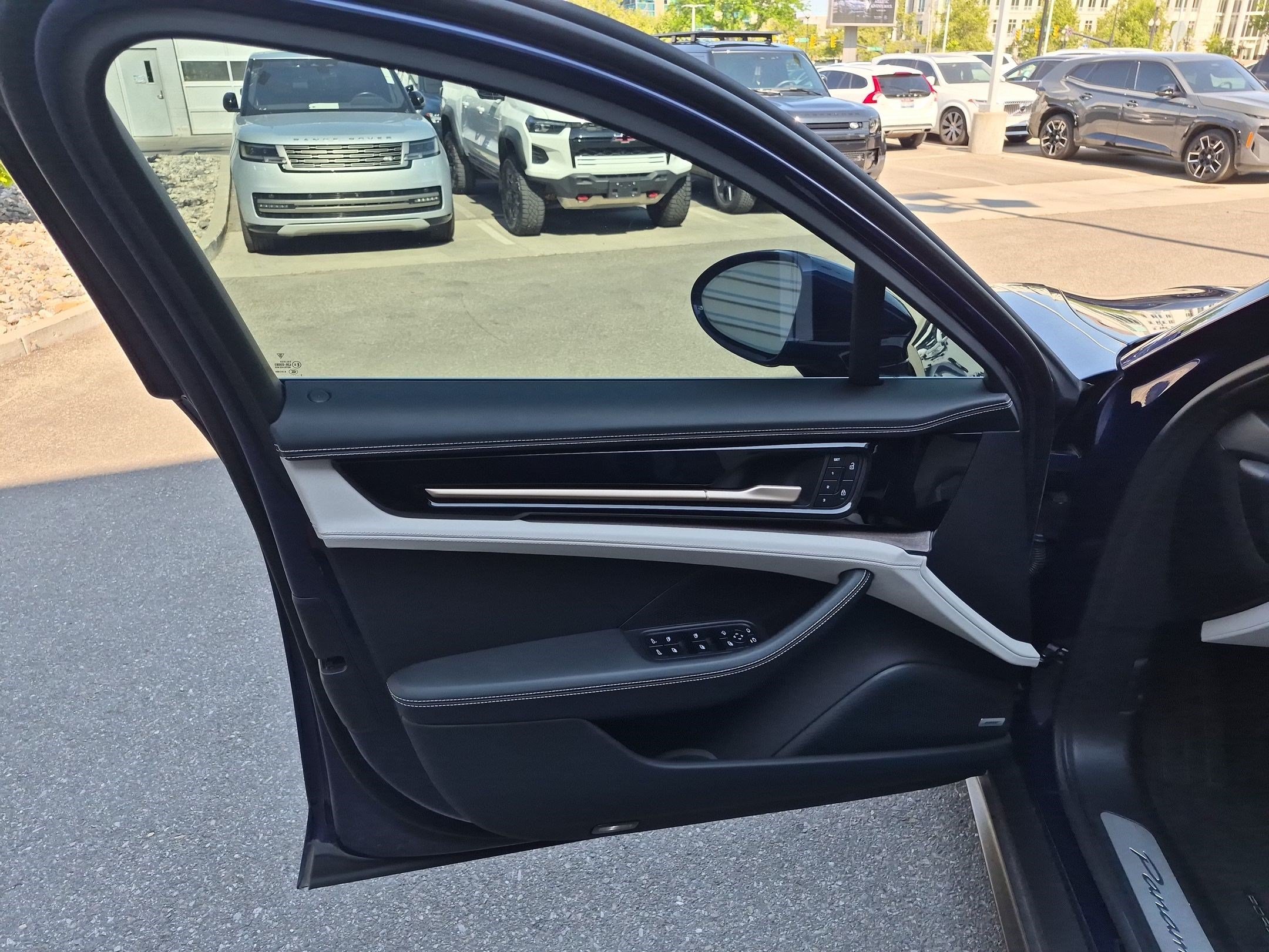 Used 2024 Blue Porsche AWD image 12