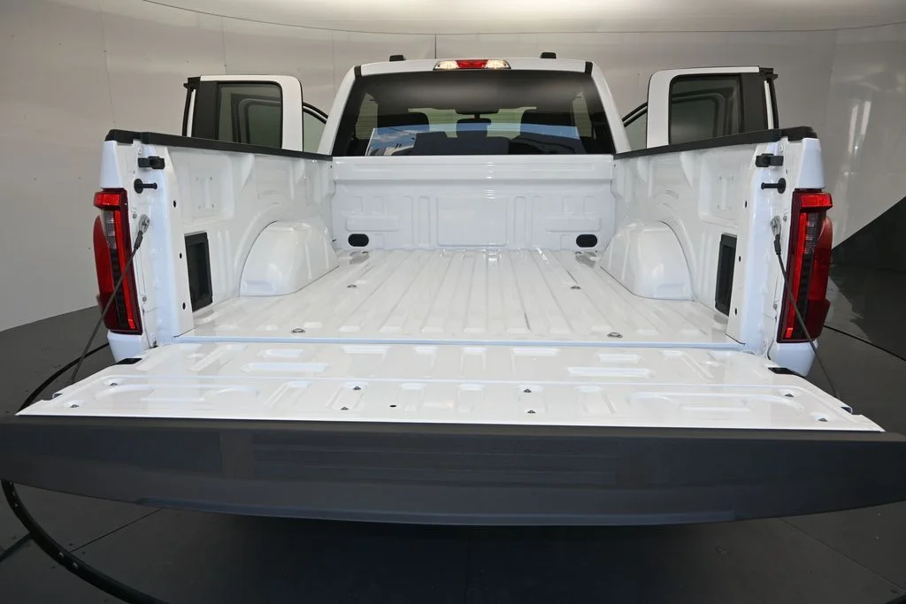 New 2026 Oxford White Ford XL image 11
