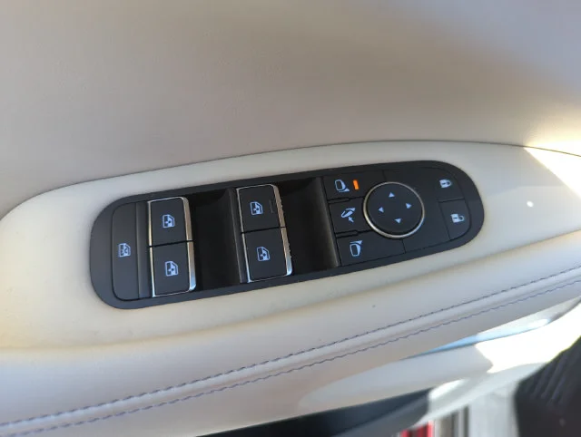 Used 2024 Red INFINITI Sensory image 31