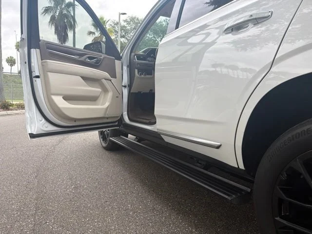 Used 2023 White Frost GMC Denali image 5