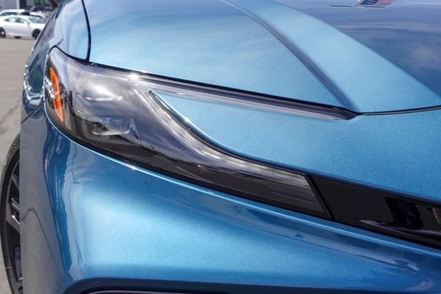 New 2026 Ocean Gem with Midnight Black Metallic roof <sup>1</sup> Toyota  XSE image 4
