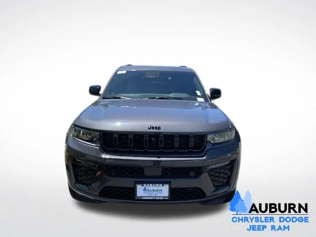 New 2026 Baltic Gray Metallic Clear-Coat Exterior Paint Jeep Limited image 2