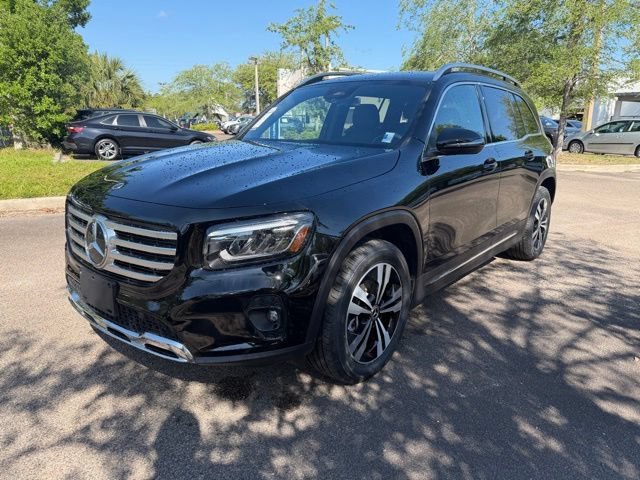 Used 2025  Mercedes-Benz GLB 250 image 3