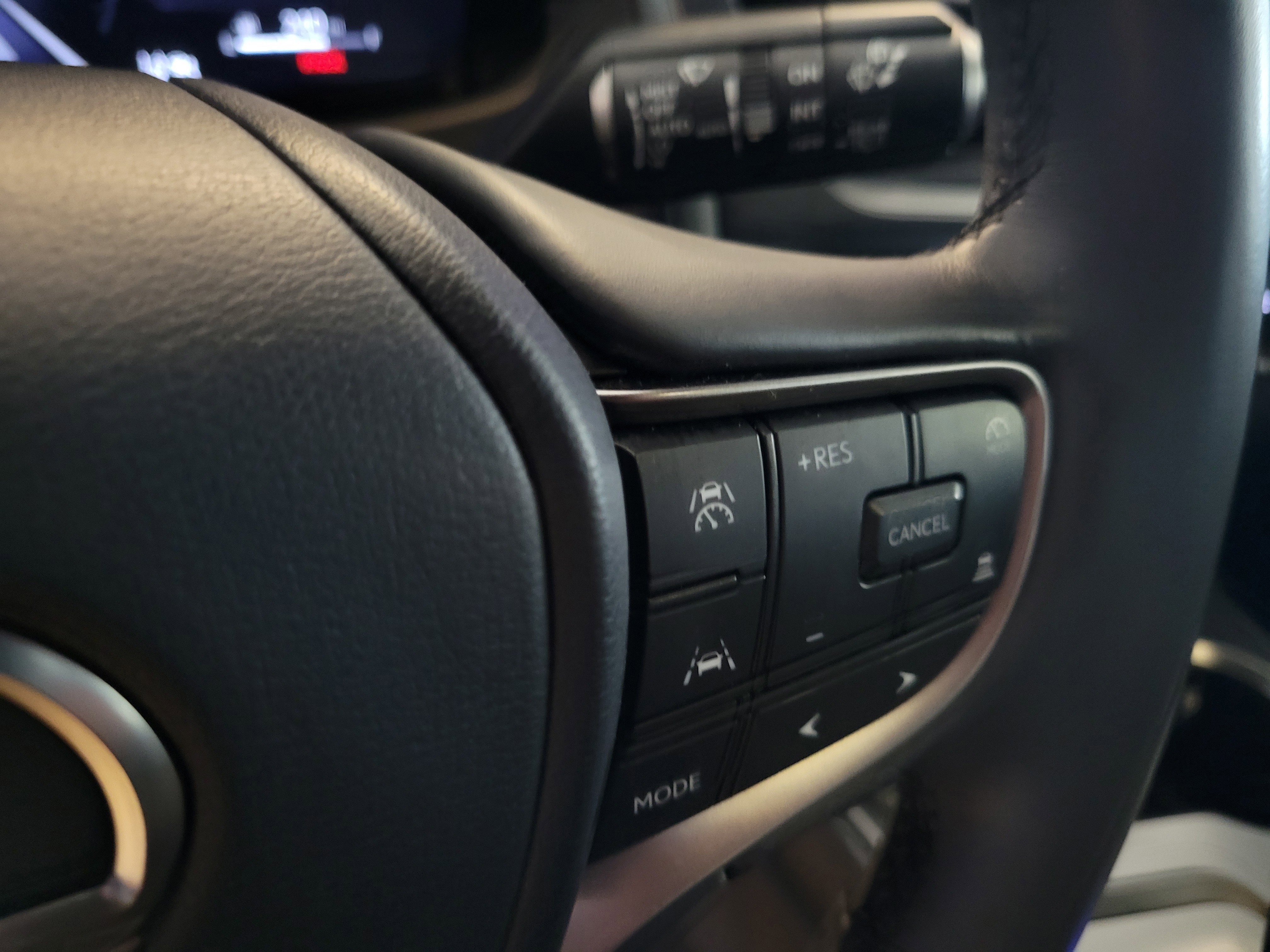 Certified Used 2025 Ultra White Lexus UX 300h F SPORT Design image 32