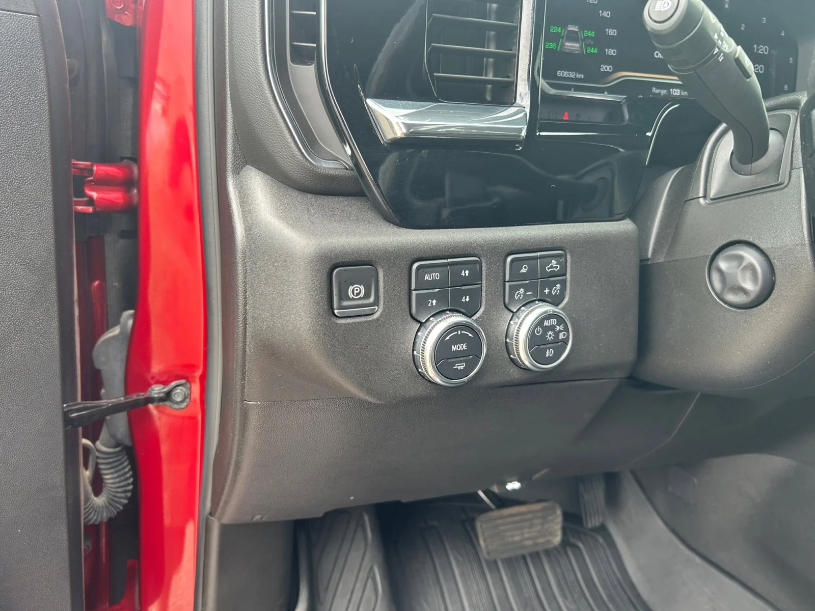 Used 2024 Red GMC SLT Crew Cab image 16