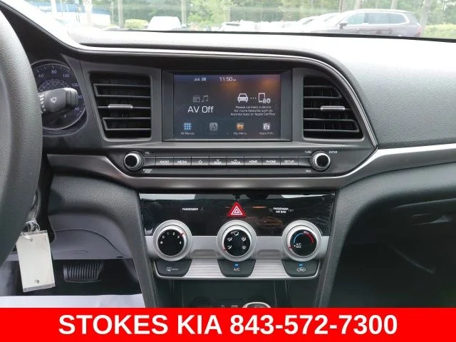 Used 2019 Silver Hyundai SEL image 11