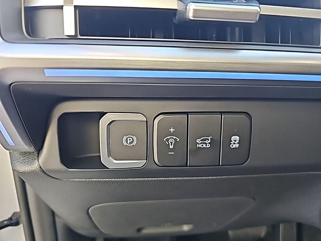 New 2026 White Hyundai Limited AWD image 15