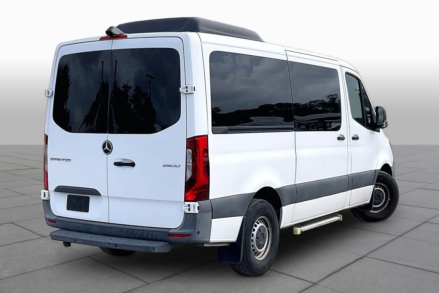 Used 2021 Arctic White Mercedes-Benz  image 13