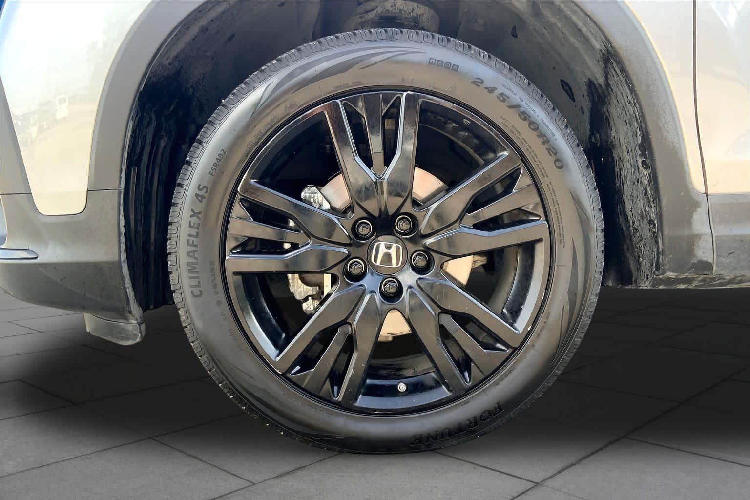 Used 2021 Lunar Silver Metallic Honda Special Edition image 11