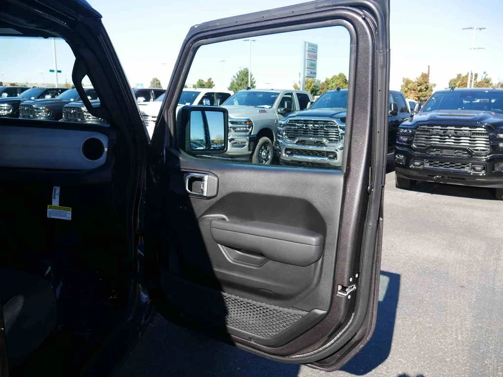 2025 Jeep Gladiator Sport S - Photo 22