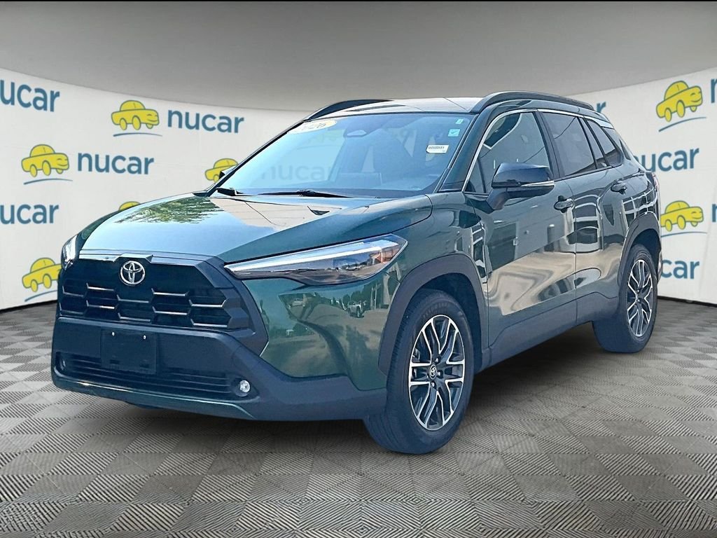 Used 2026 Green Toyota XLE image 3