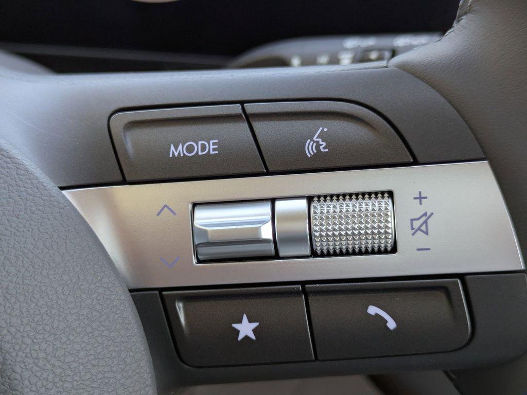 New 2026 White Hyundai SEL Sport FWD image 22