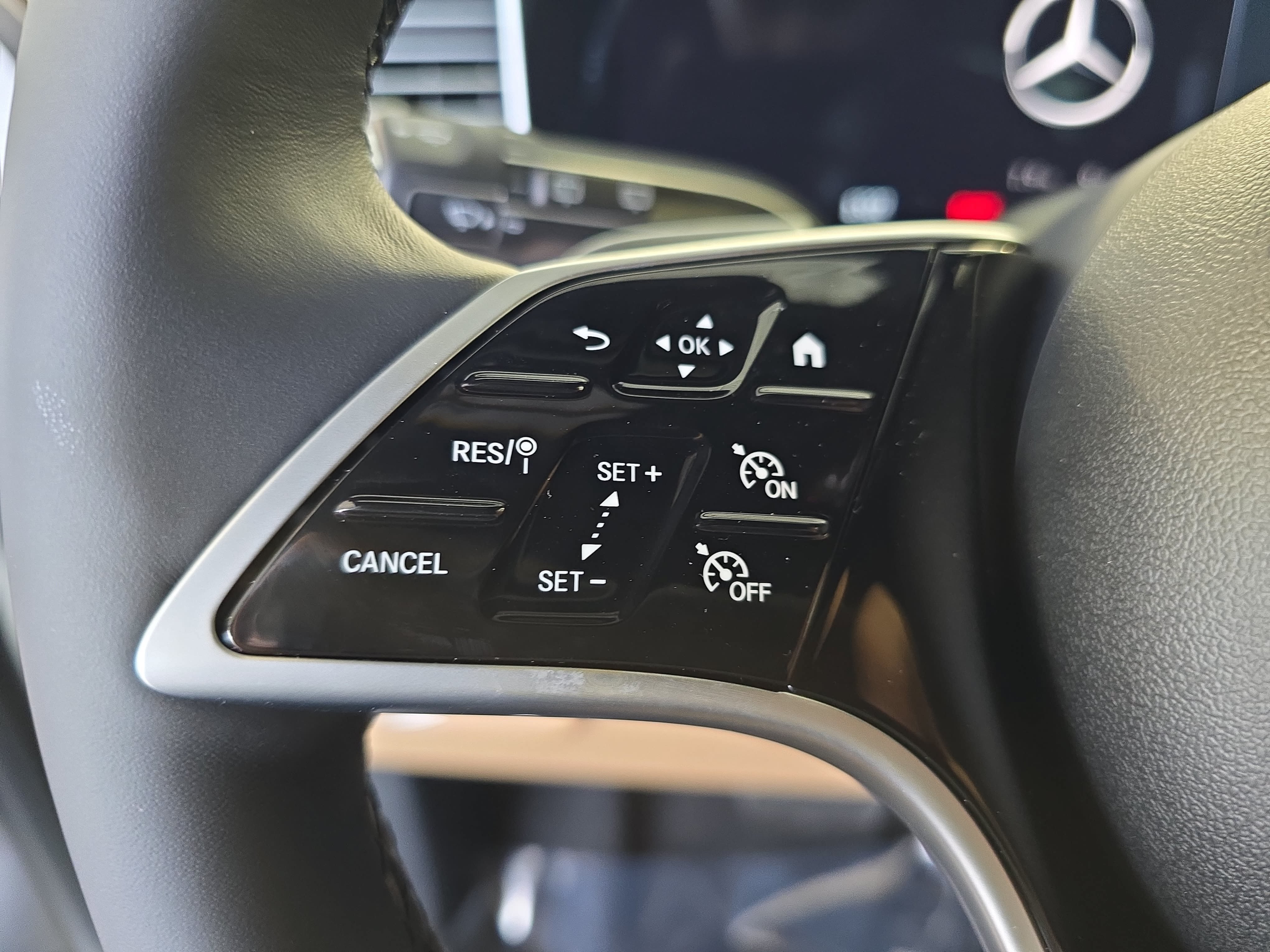 New 2026 Polar White Mercedes-Benz GLE350 image 18