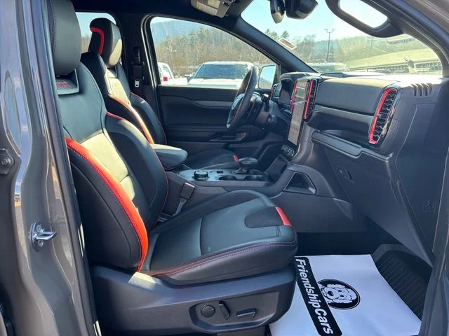 2025 Ford Ranger Raptor - Photo 11