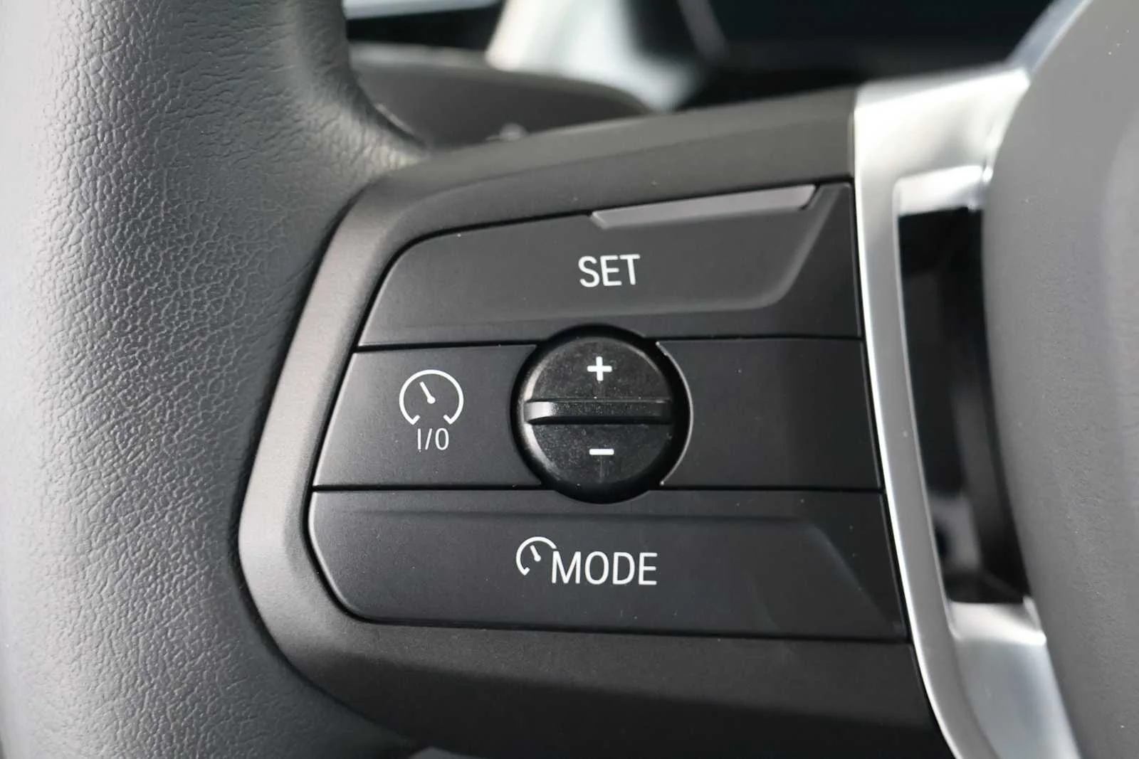 Certified Used 2025 Black Sapphire Metallic BMW xDrive28i image 18