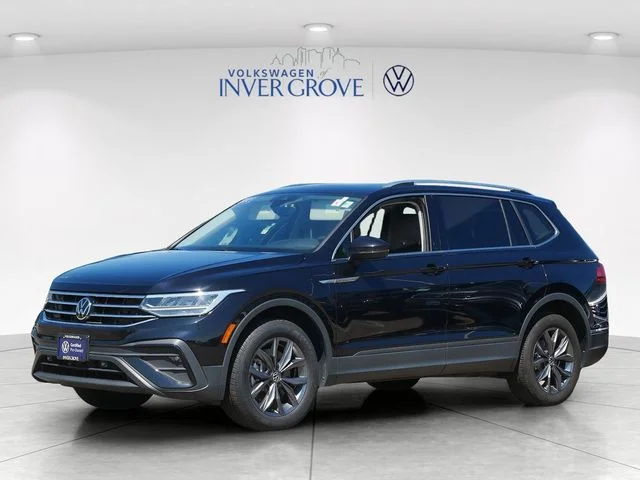 Certified Used 2022 Black Volkswagen 2.0T SE image 3