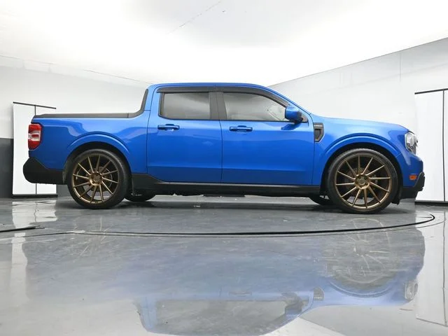Used 2022 Blue Ford Lariat image 32