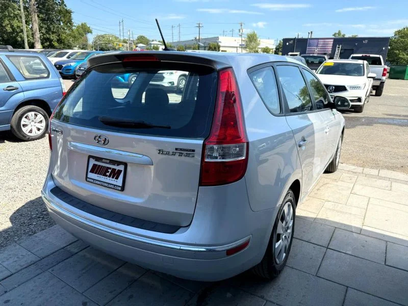 2011 Hyundai Elantra Touring GLS - Photo 22