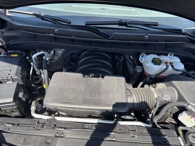 Used 2025 Black Chevrolet Z71 image 27