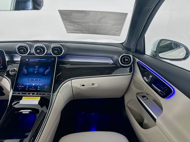 New 2026 Polar White Mercedes-Benz GLC 300 image 55