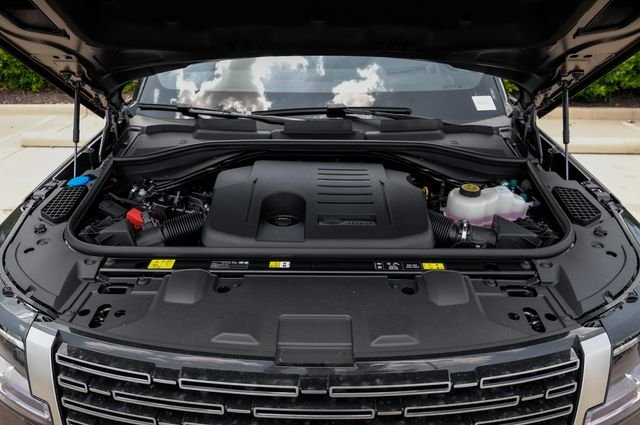 New 2026 Charente Grey Land Rover SE image 62