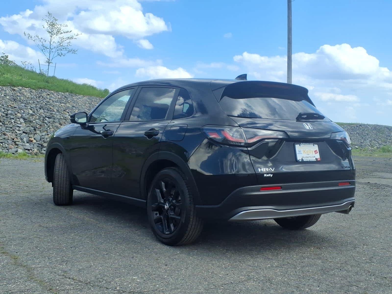 Certified Used 2025 Crystal Black Pearl Honda Sport image 7